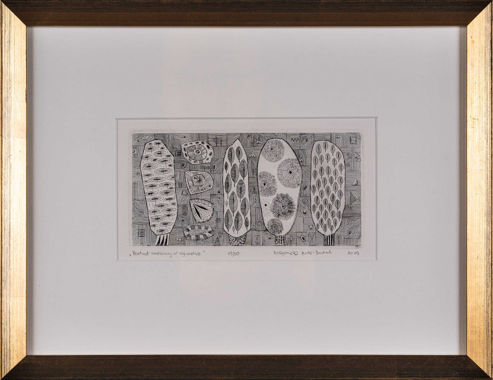 Portret rodzinny w ogrodzie